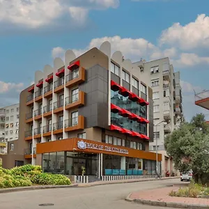 Wolf Of The City & Spa Turcja